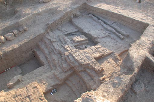 Iraqi Excavations at Assur 2001 (Denmark)